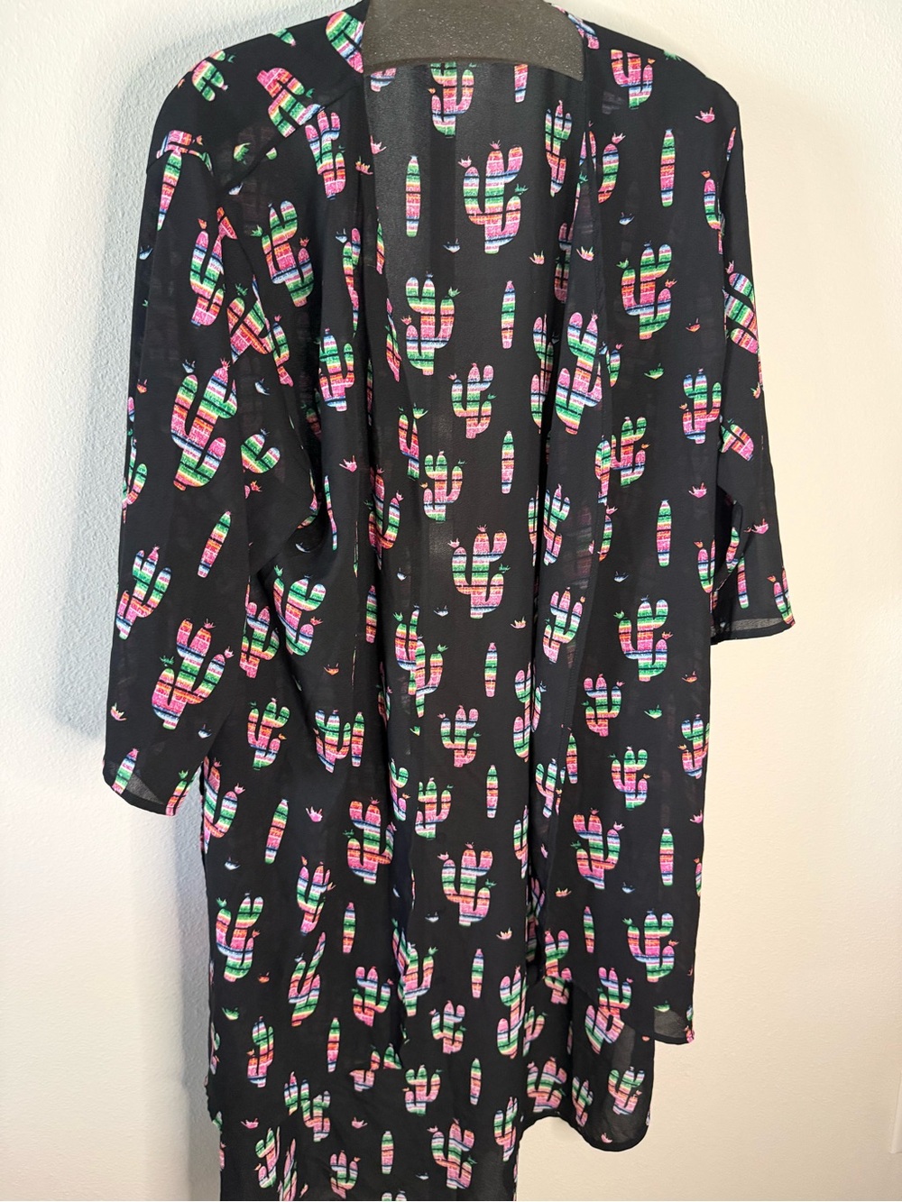 NWOT-Black Lightweight Kimono Cardigan with Colorful Striped Cactus Print